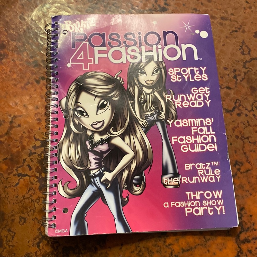 **RARE** Bratz Passion 4 Fashion spiral notebook 2006.